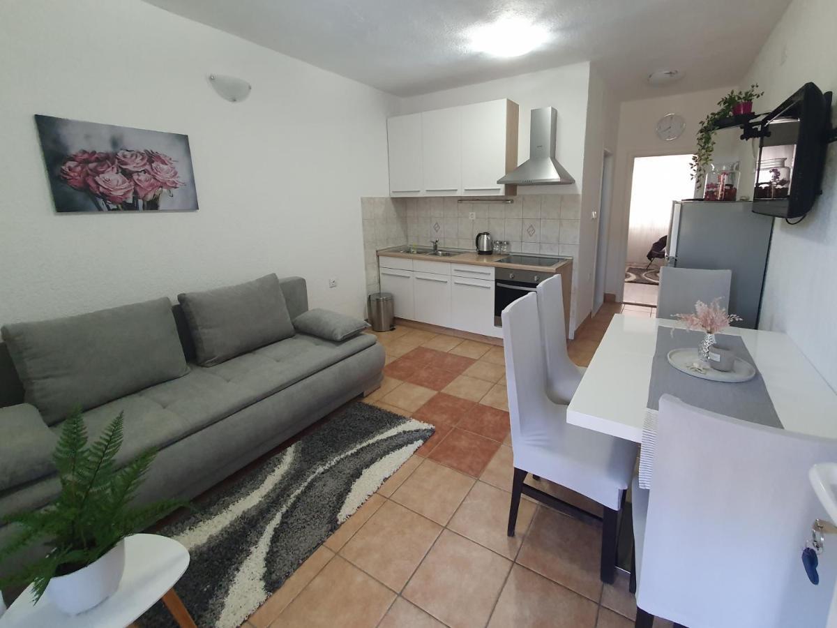 Apartman Mare シベニク エクステリア 写真