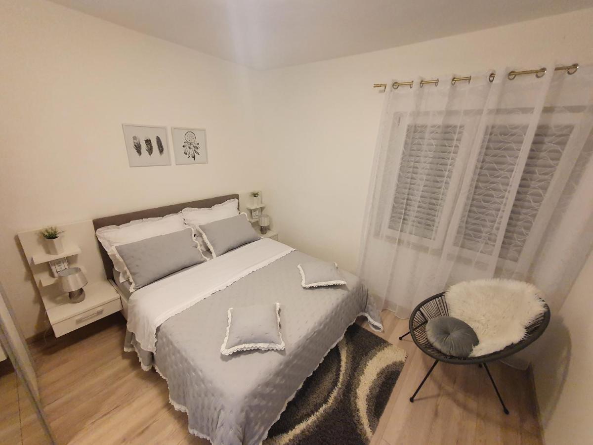 Apartman Mare シベニク エクステリア 写真
