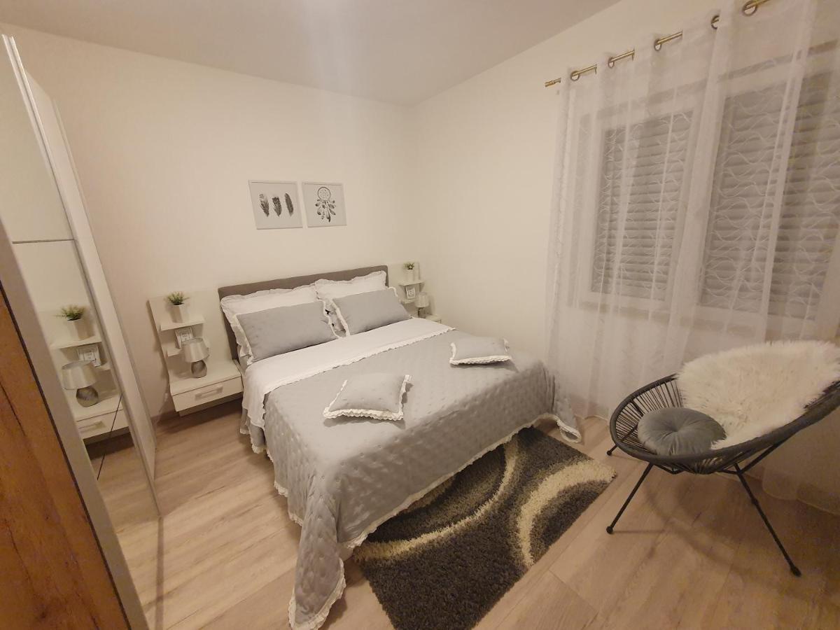 Apartman Mare シベニク エクステリア 写真